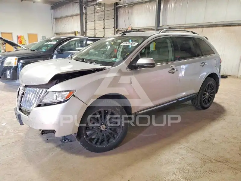 2013 Lincoln MKX photo