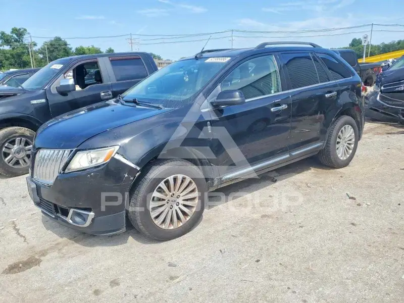 2013 Lincoln MKX photo