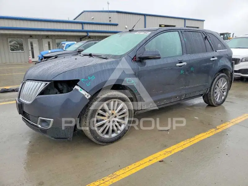 2013 Lincoln MKX photo