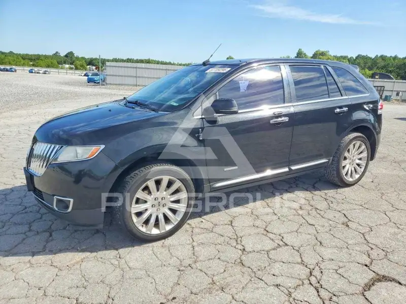2013 Lincoln MKX photo