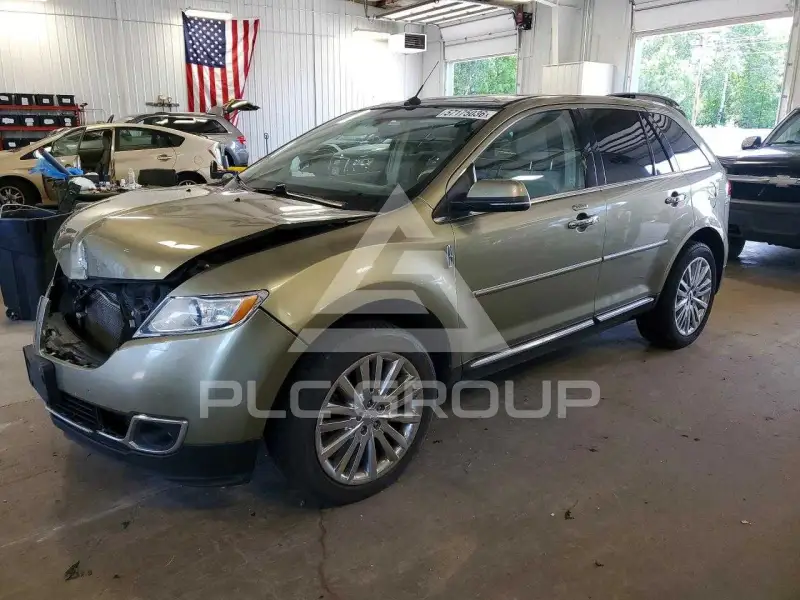 2013 Lincoln MKX photo