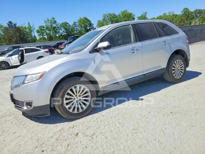 2013 Lincoln MKX photo
