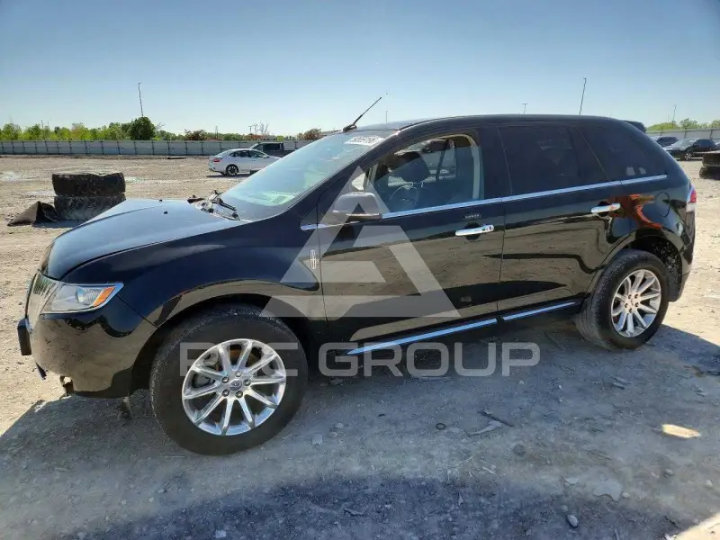 2013 Lincoln MKX photo