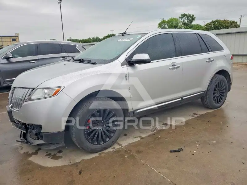 2013 Lincoln MKX photo