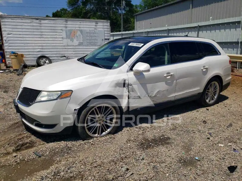 2013 Lincoln MKT фото