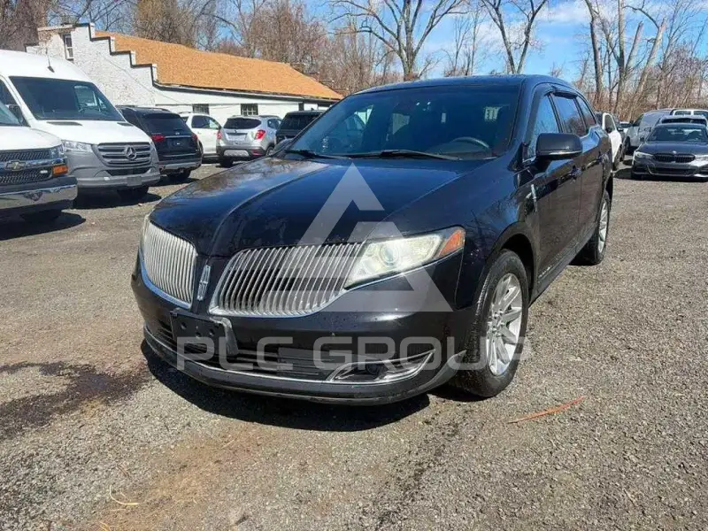 2013 Lincoln MKT фото