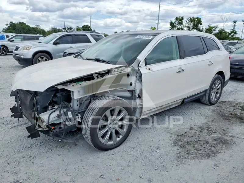 2013 Lincoln MKT фото
