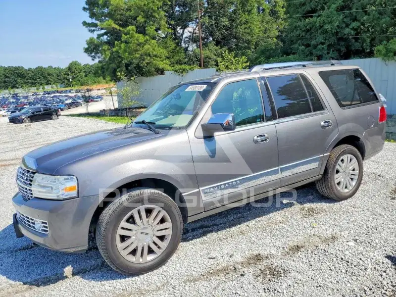2013 Lincoln NAVIGATOR фото
