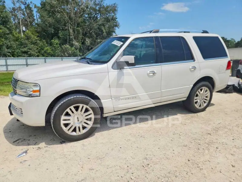 2013 Lincoln NAVIGATOR фото