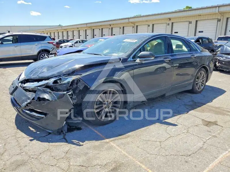 2013 Lincoln MKZ photo