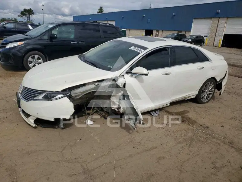 2013 Lincoln MKZ photo