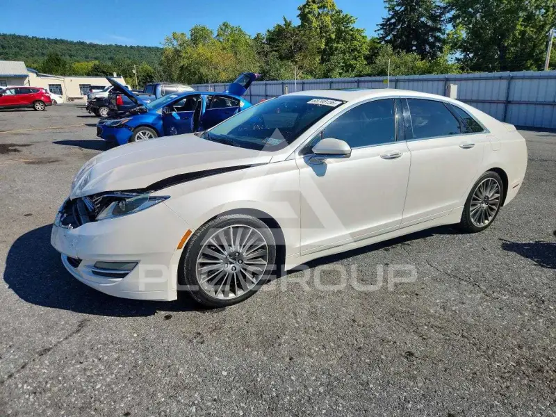 2013 Lincoln MKZ photo