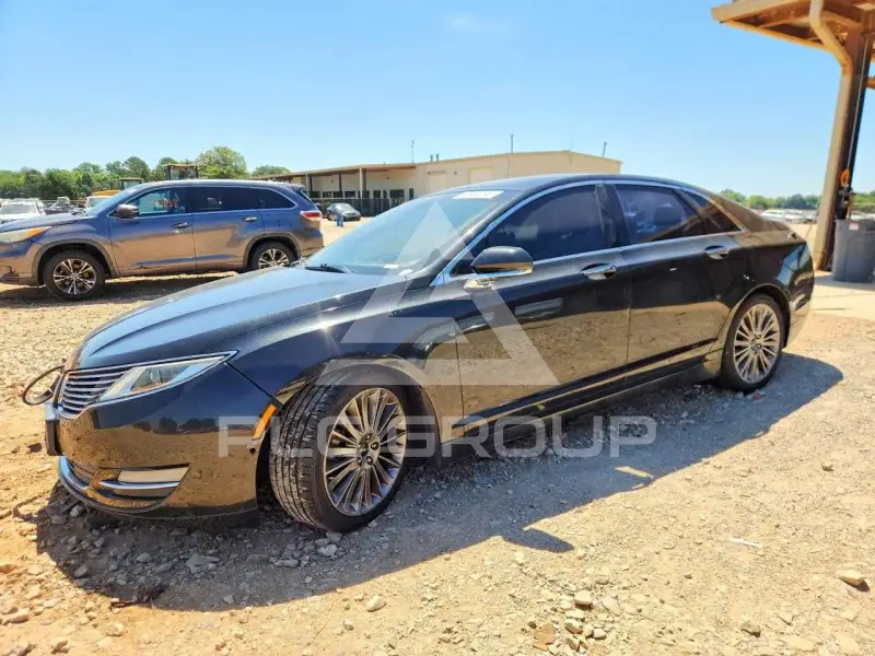 2013 Lincoln MKZ photo