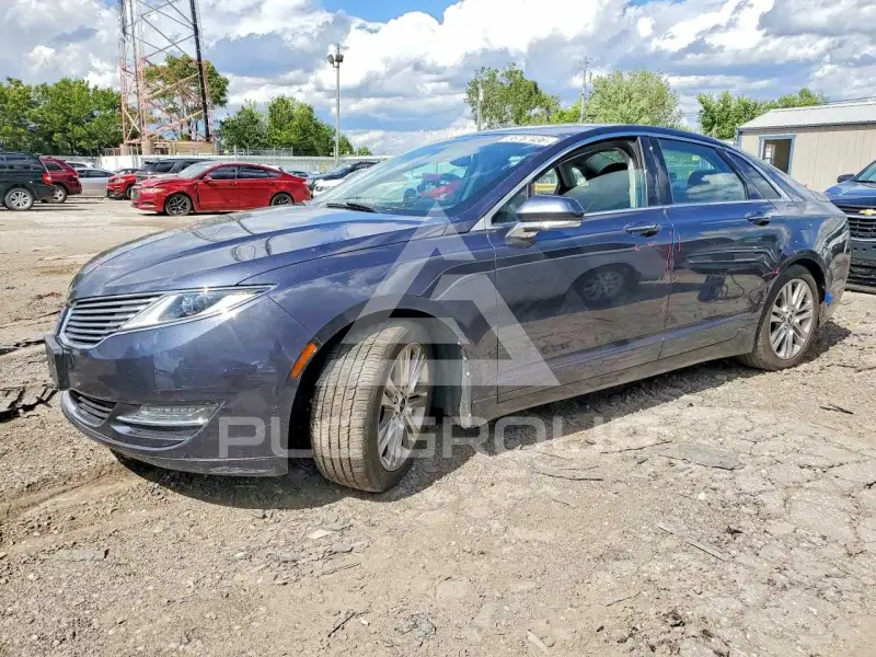2013 Lincoln MKZ photo