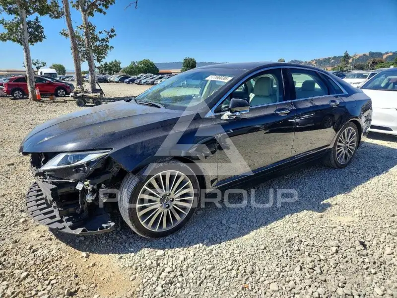 2013 Lincoln MKZ photo