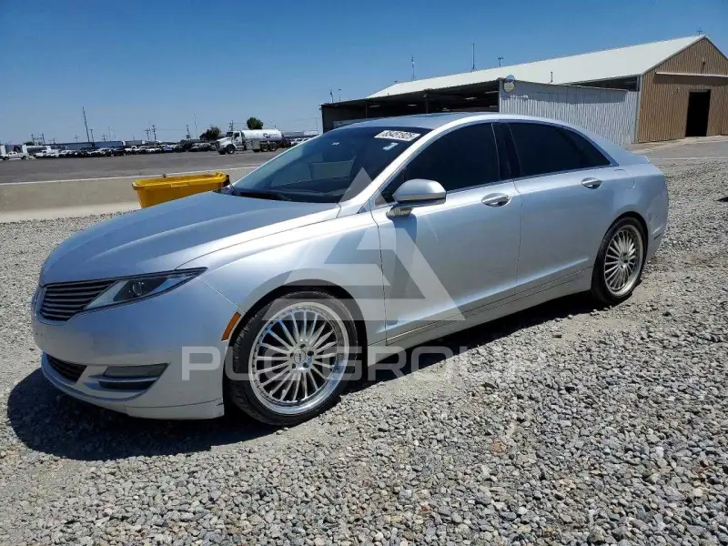 2013 Lincoln MKZ photo