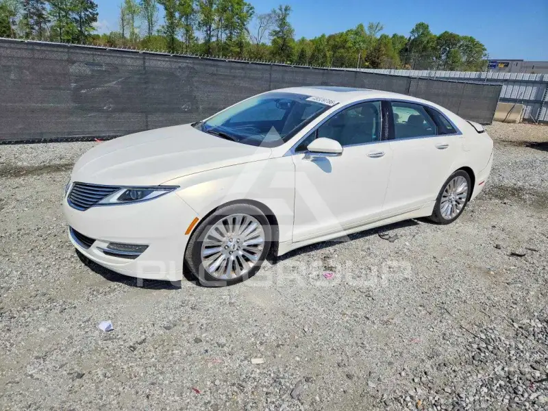 2013 Lincoln MKZ photo
