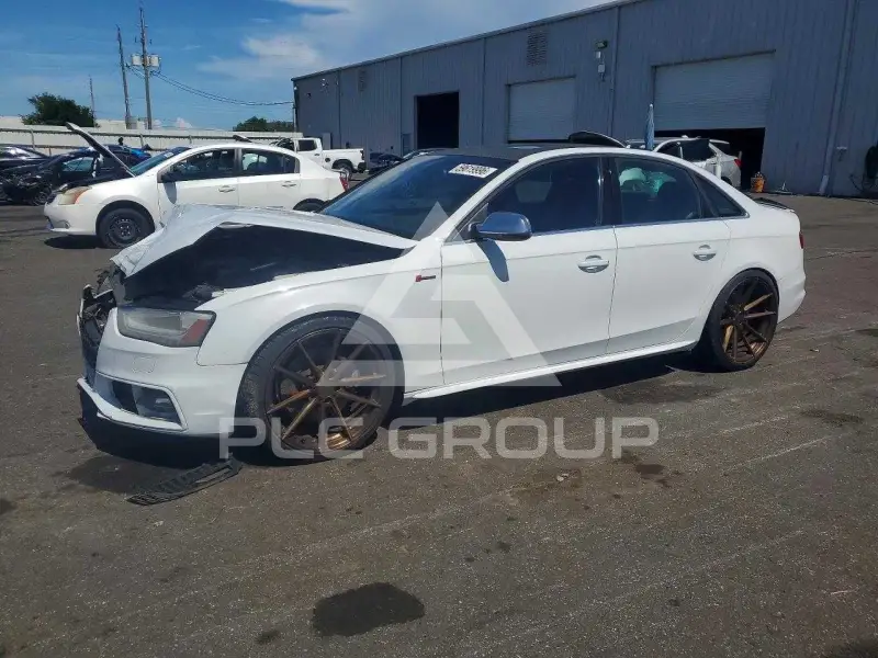 2013 Audi S4 photo