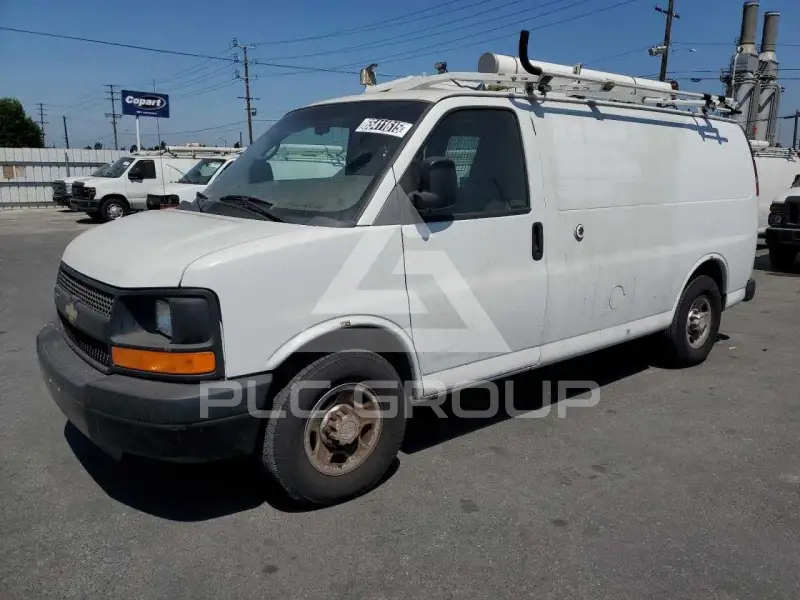 2013 Chevrolet Express photo