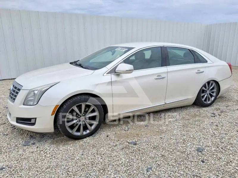 2013 Cadillac XTS photo
