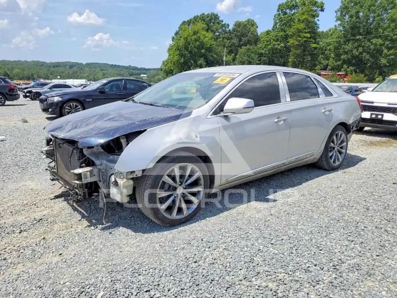 2013 Cadillac XTS photo