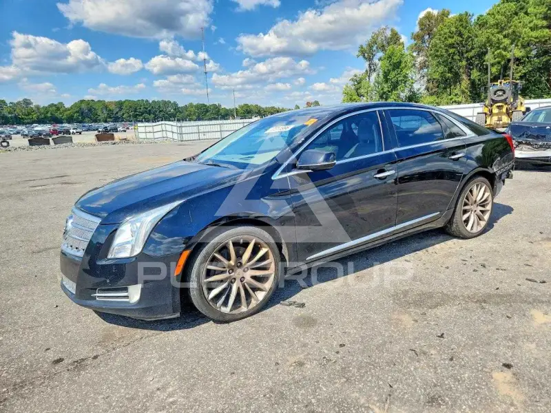 2013 Cadillac XTS photo