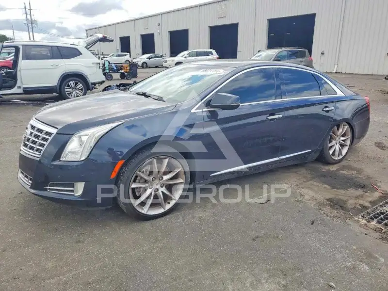 2013 Cadillac XTS photo