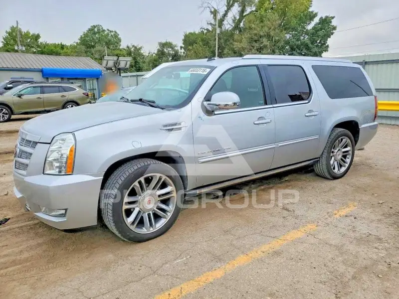 2013 Cadillac ESCALADE photo