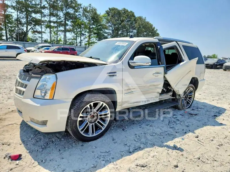 2013 Cadillac ESCALADE photo