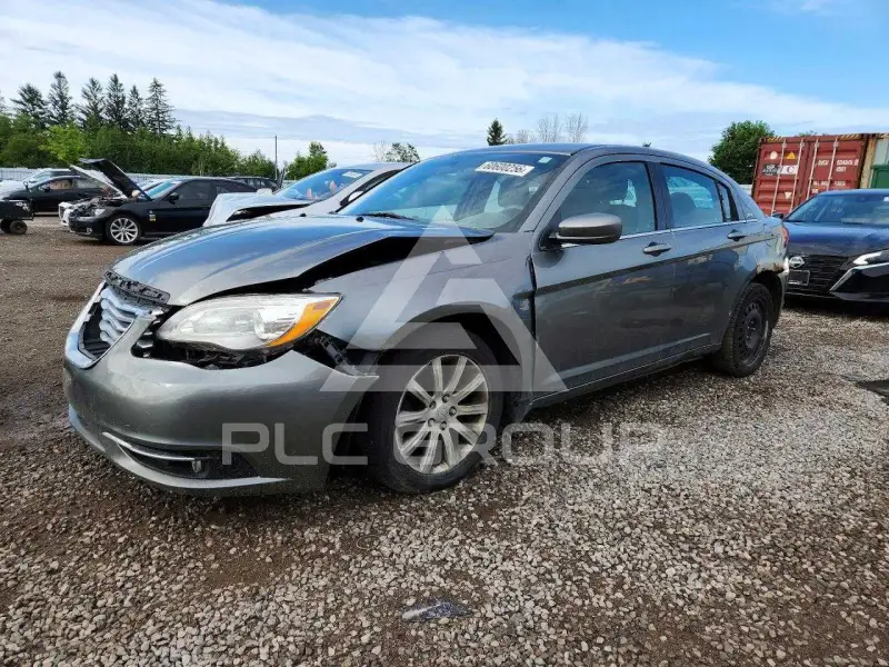2013 Chrysler 200 photo
