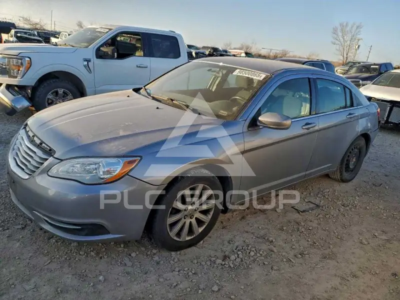 2013 Chrysler 200 фото