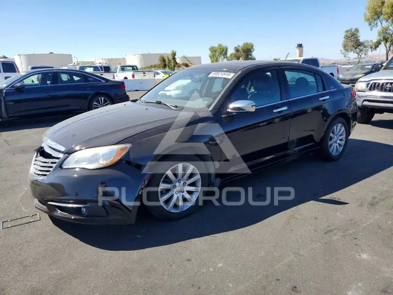 2013 Chrysler 200 photo