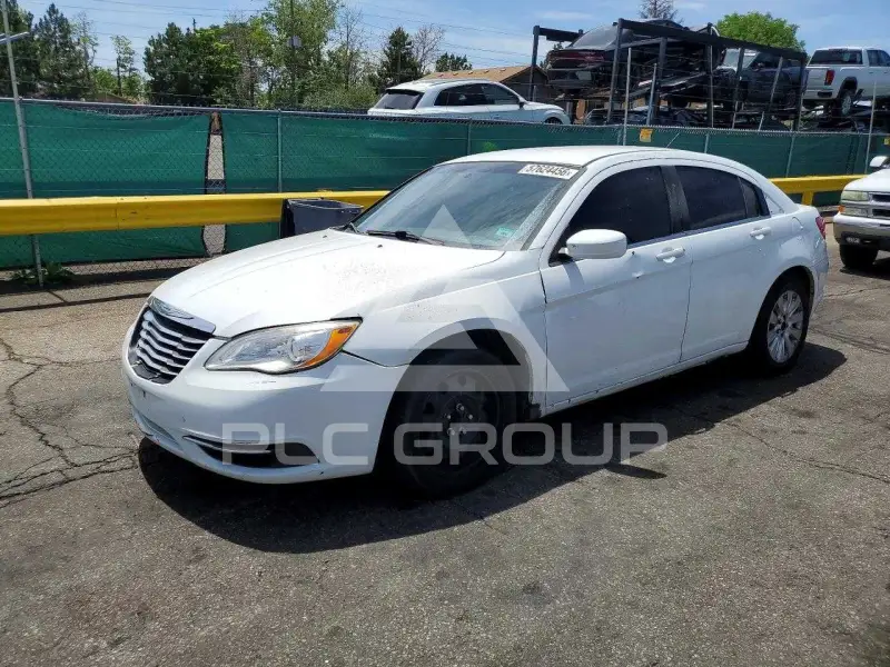 2013 Chrysler 200 фото