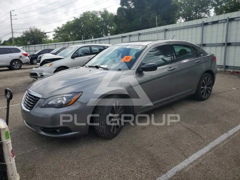 2013 Chrysler 200 фото