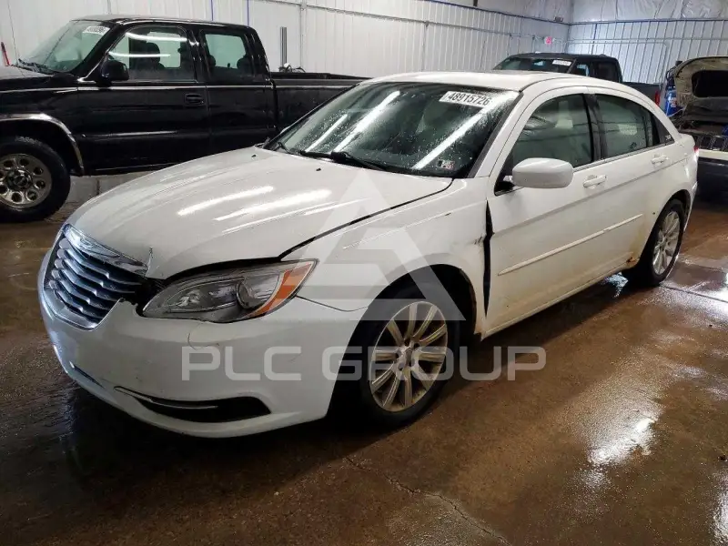 2013 Chrysler 200 photo