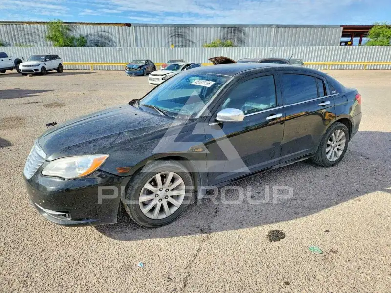 2013 Chrysler 200 photo
