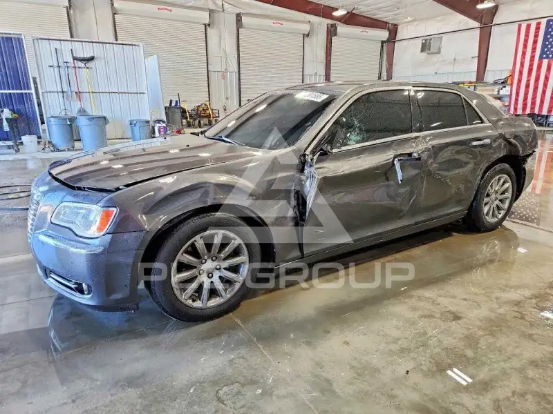 2013 Chrysler 300 фото