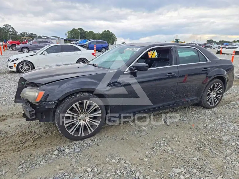 2013 Chrysler 300 фото