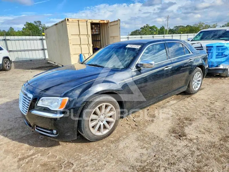 2013 Chrysler 300 photo