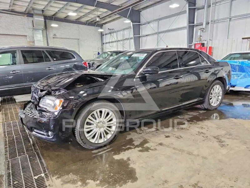 2013 Chrysler 300 фото