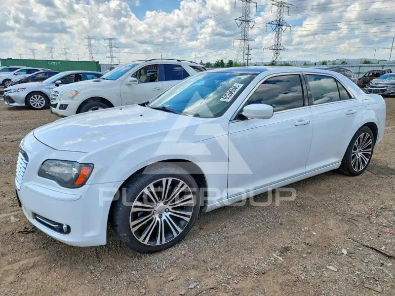 2013 Chrysler 300 фото