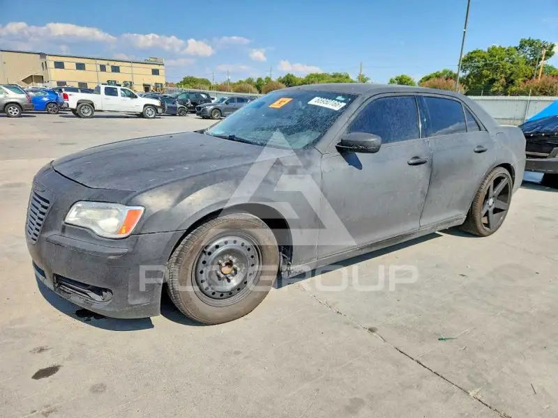 2013 Chrysler 300 фото