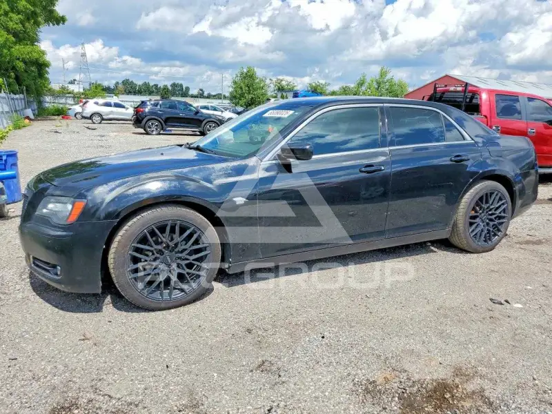 2013 Chrysler 300 фото