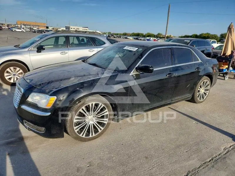 2013 Chrysler 300 фото