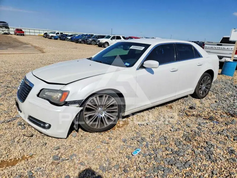 2013 Chrysler 300 фото