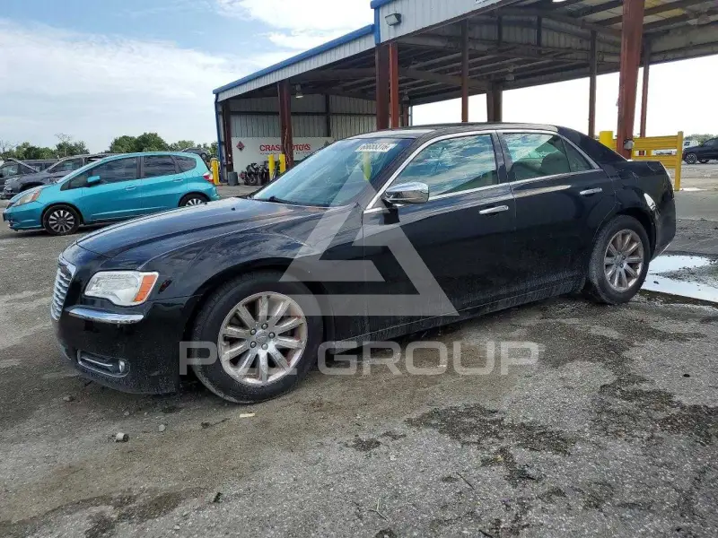 2013 Chrysler 300 фото