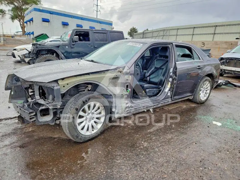 2013 Chrysler 300 фото