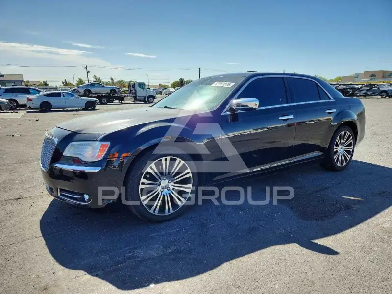 2013 Chrysler 300 фото
