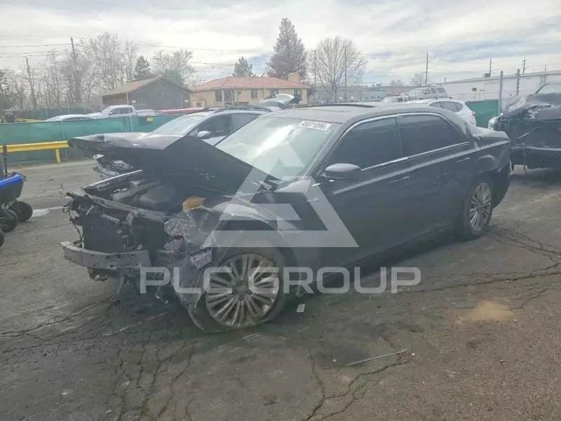 2013 Chrysler 300 фото