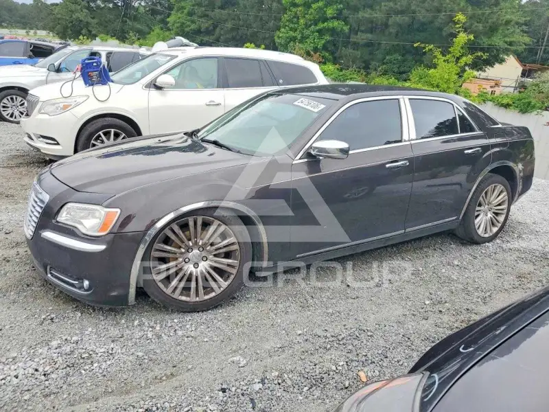 2013 Chrysler 300 фото